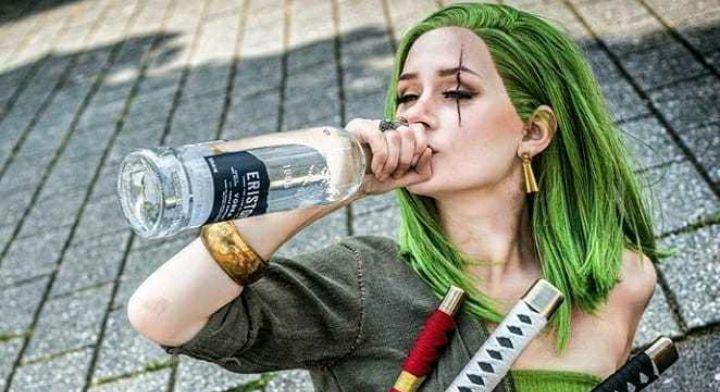 航海王：几个漫画角色真人版惊现街头，女版索隆另有一番风味