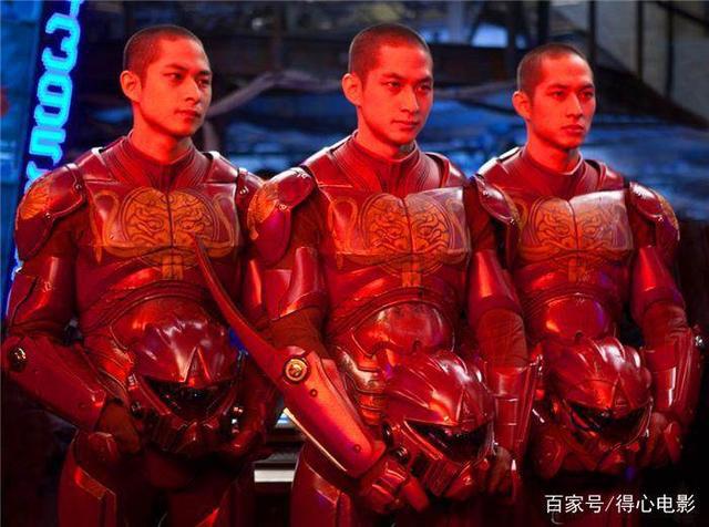 视觉华丽的《环太平洋1》，机器大战小怪兽，真的好看吗