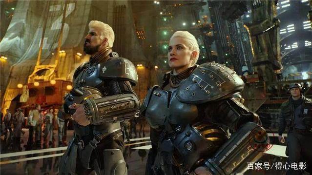 视觉华丽的《环太平洋1》，机器大战小怪兽，真的好看吗