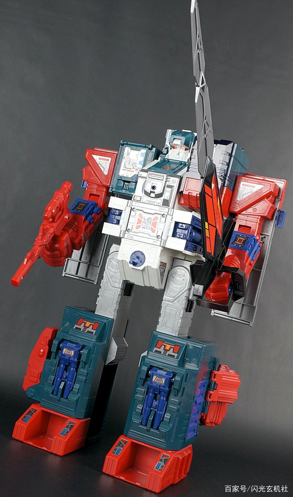 变形金刚动漫人物：日版剧情中汽车人旗舰级头领战士-巨无霸格兰