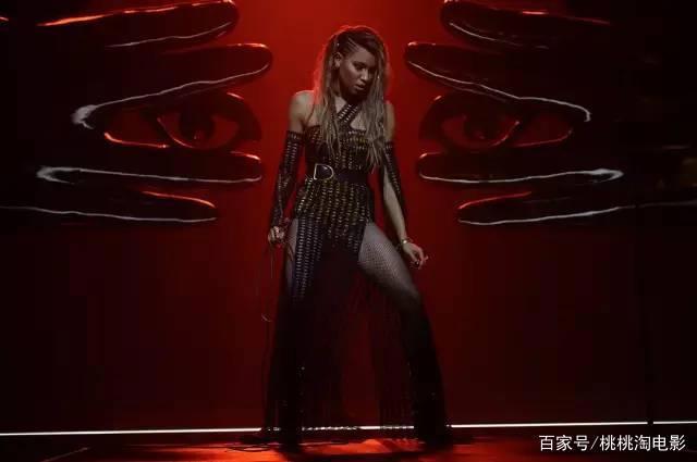 真人版哈莉·奎茵，就是这个样？