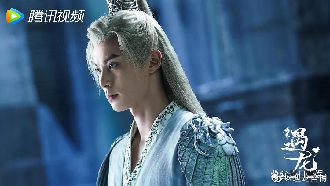 苍兰诀热度破万，王鹤棣撕去“丑男”标签，爱奇艺布局棋高一筹！