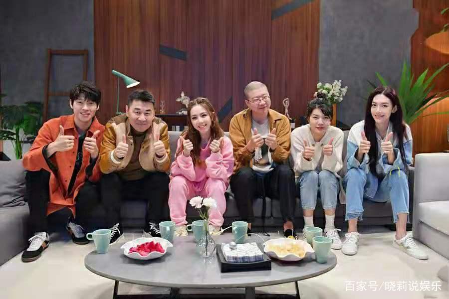 《同一屋檐下》收官：这让人上头的综艺，这让人上头的爱情！