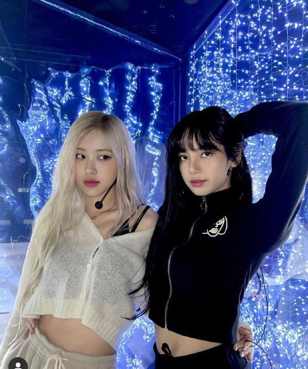 BLACKPINK线上演唱会幕后照，美女们太养眼了！我爱辣妹