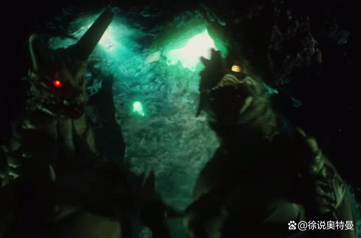 《德凯奥特曼》第6集：古墩和双尾怪联合了？这是一个恐怖的讯号