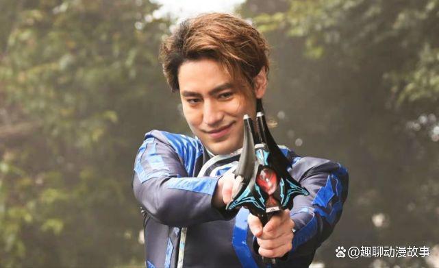 《德凯奥特曼》第14集：神秘男子从天而降，德凯第二个人间体诞生