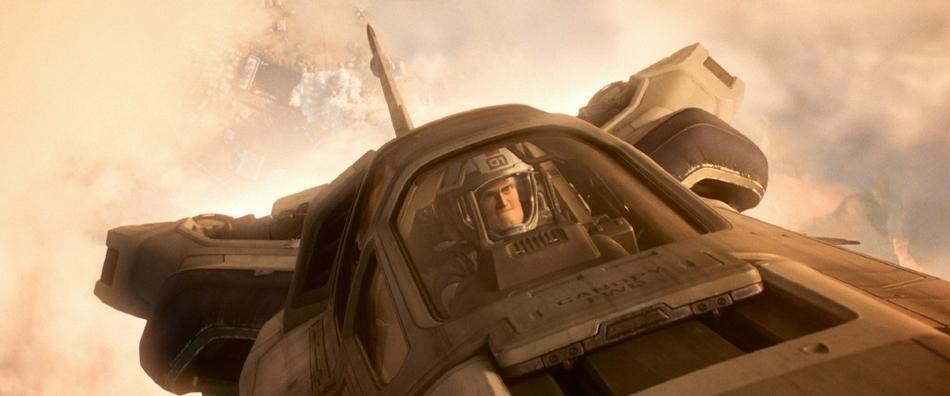 组图：动画《光年正传》曝海报“美国队长”埃文斯配音巴斯光年