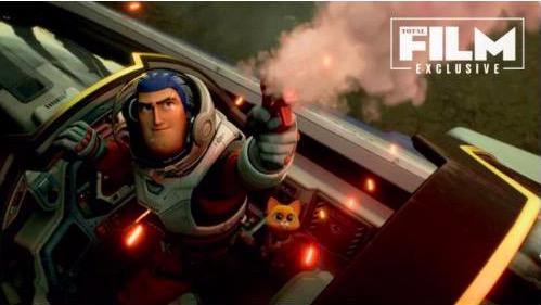 《光年正传》成为巴斯光年主场，与外星怪物战斗守护宇宙