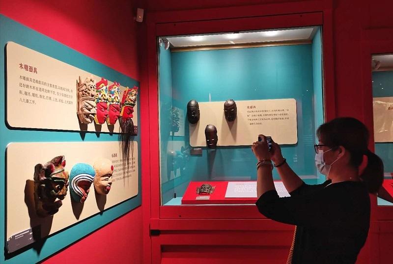 一周艺文｜陈佩斯重回央视；黄俊英艺术馆广州揭幕……