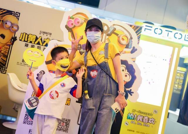 《小黄人大眼萌：神偷奶爸前传》观影会口碑爆棚，凯文鲍勃空降广州