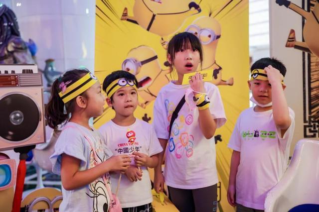 《小黄人大眼萌：神偷奶爸前传》观影会口碑爆棚，凯文鲍勃空降广州