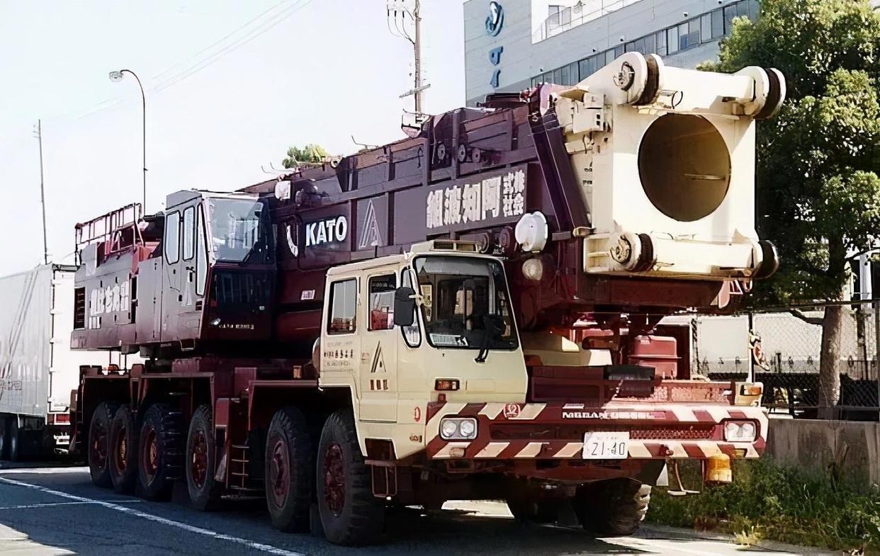 沸羊羊一锤打爆斗罗大陆是啥梗？唐家三少：儿童动画也太逆天了吧